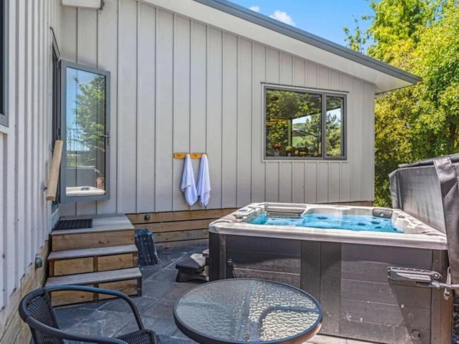 Fantail Haven Villa Kinloch Exterior photo